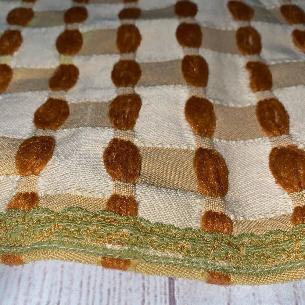 Vintage basket weave table runner 40”x14”